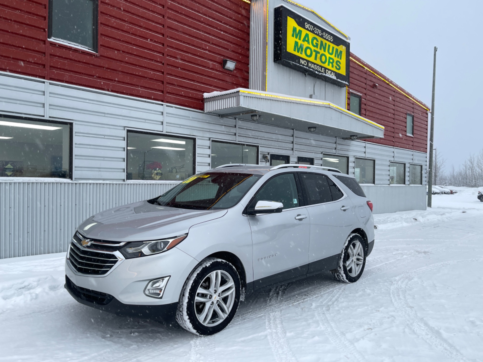 photo of 2020 Chevrolet Equinox Premier 2.0T AWD *w/ Factory Tow Package*